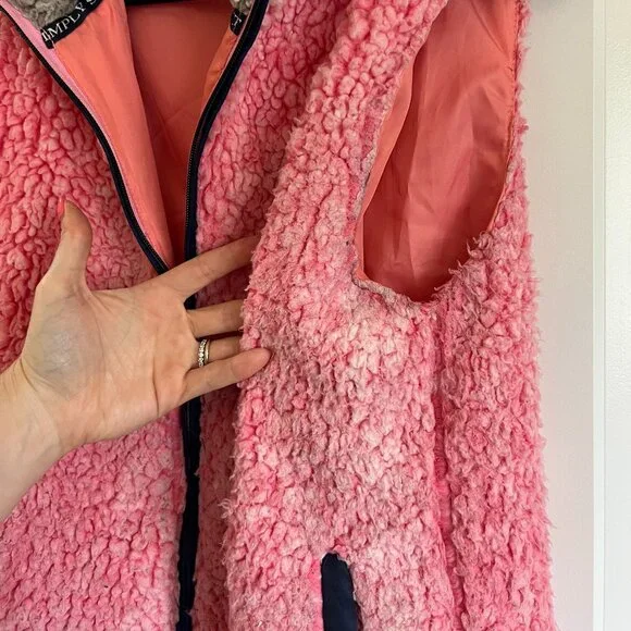 Simply Southern Sherpa vest, pink with grey collar - Picture 4 of 4